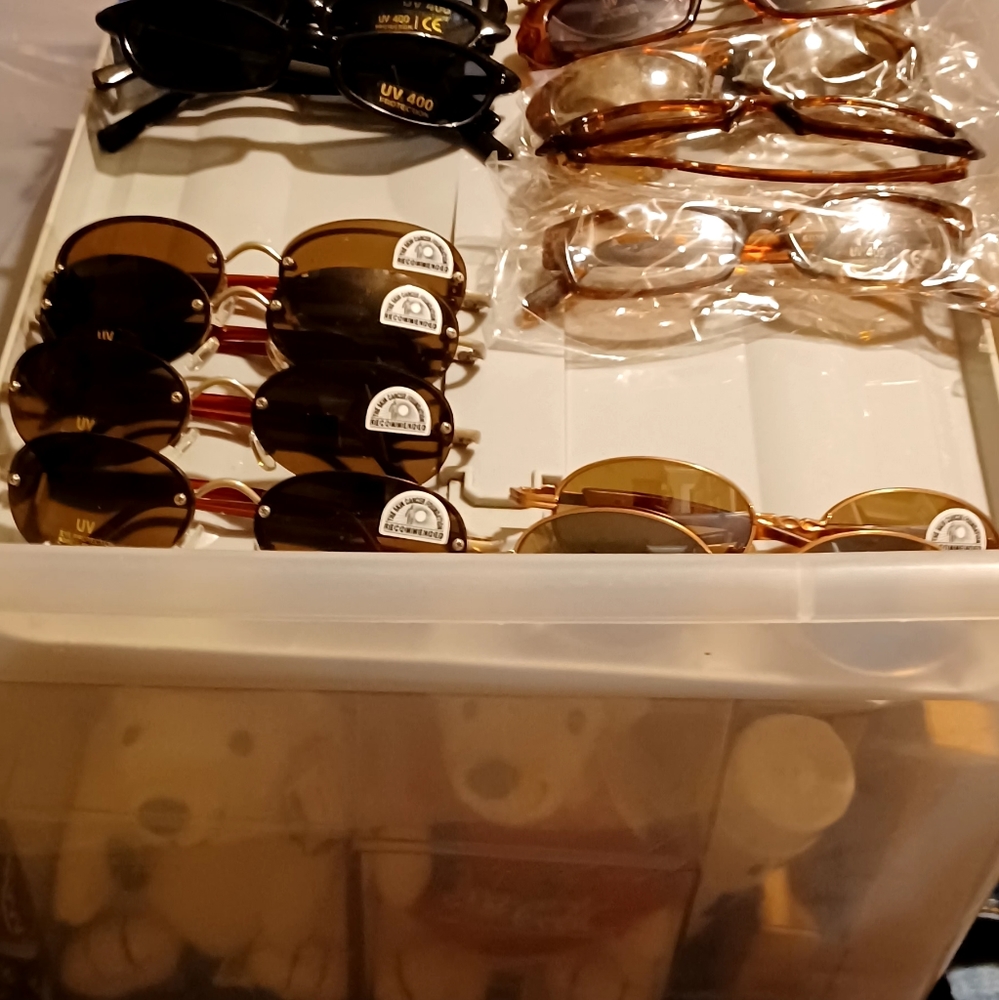 Sunglasses - Picture 3 of 5